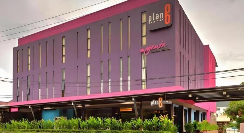 Plan B Hotel Padang  Exteriör bild